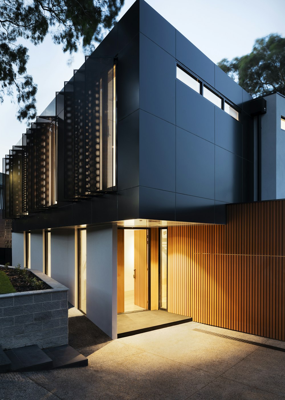 LHS CONTRACTING LLP civil construction project facade